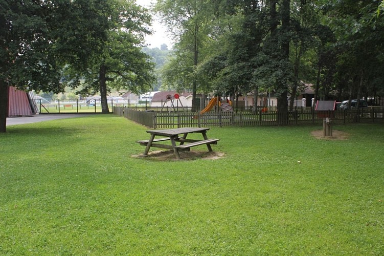 aire de pique-nique monein