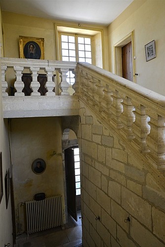 Château de Clauzuroux - Champagne Fontaines - Escalier