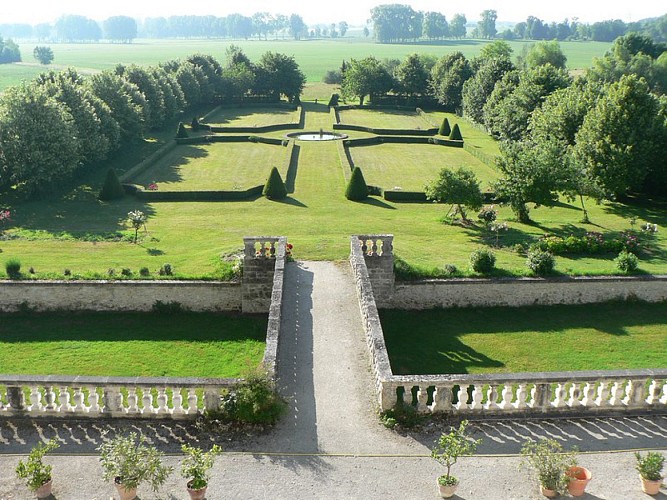 Château de Clauzuroux - Champagne Fontaines - Jardinpg