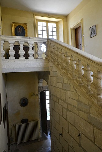 Château de Clauzuroux - Champagne Fontaines - Escalier 