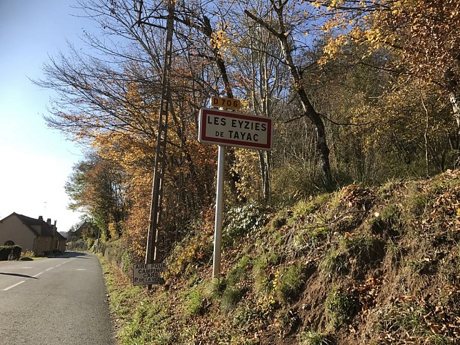 Panneau-Les-Eyzies-A 2