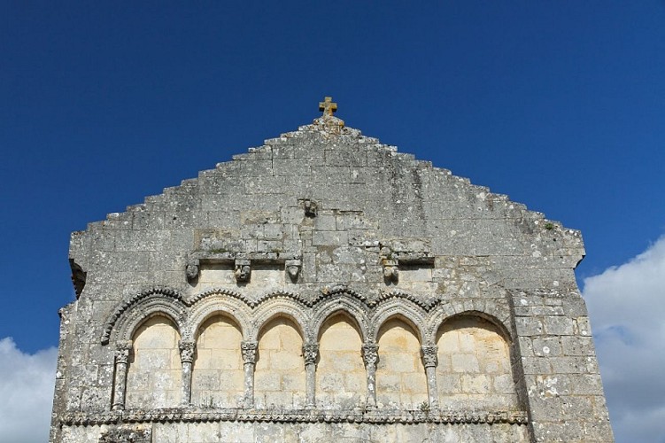Eglise des Graulges façade