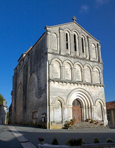 Eglise Saint-Maurice (Léguillac-de-Cercles) portail