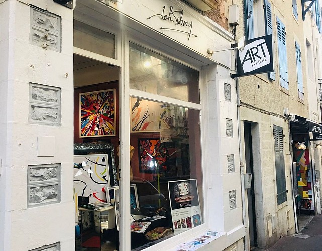 Galerie-Artmany-Biarritz-devanture1