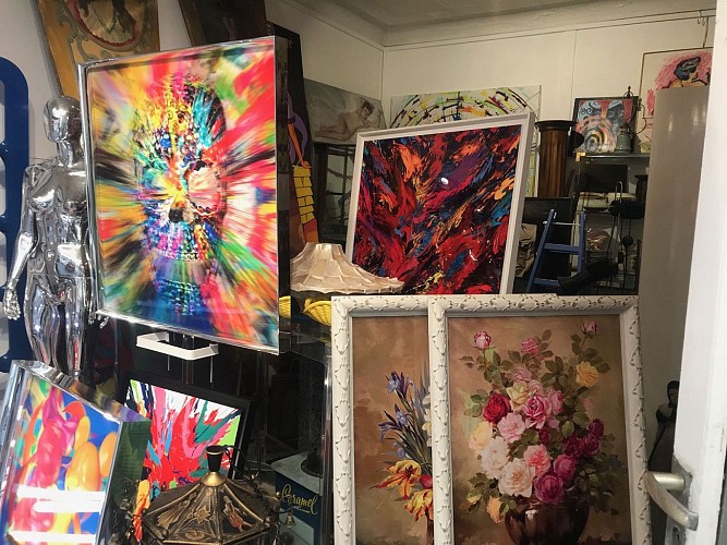 Galerie-Artmany-Biarritz-interieur1