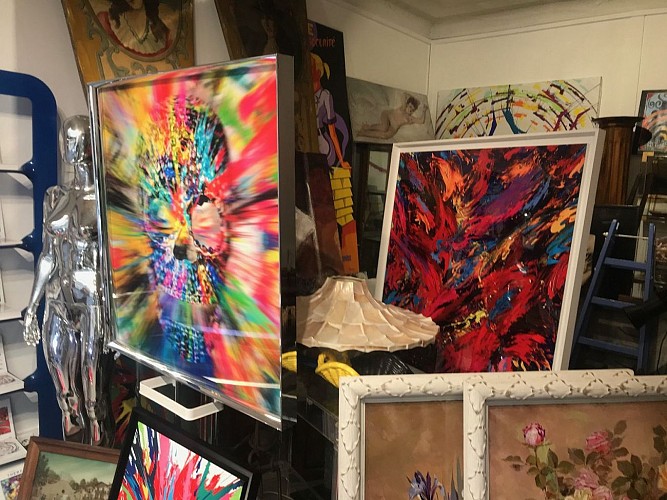 Galerie-Artmany-Biarritz-interieur2