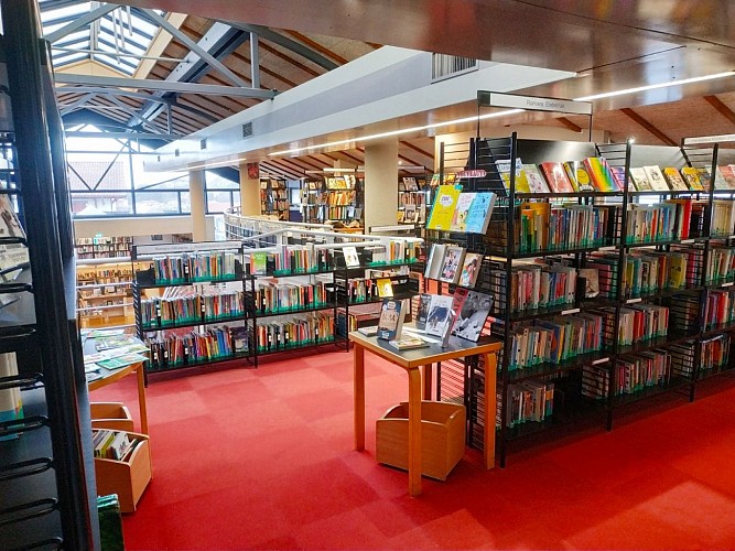 espace-jeunesse-premier-niveau--1600x1200-