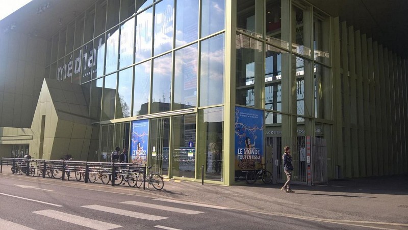 Mediatheque-Andre-Labarrere-exterieur