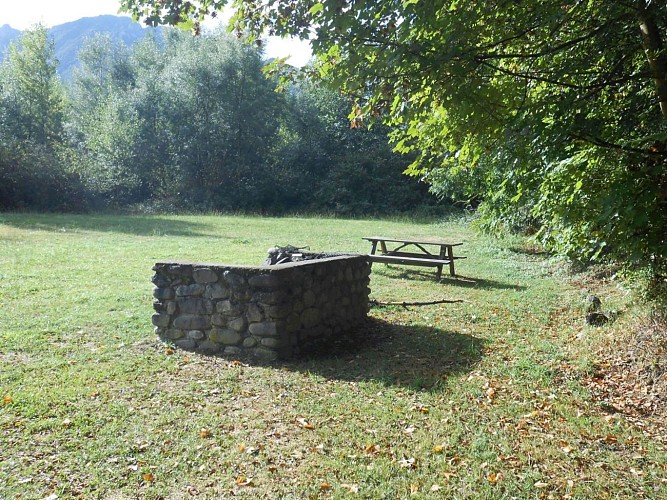 Aire de pique-nique le Saillet