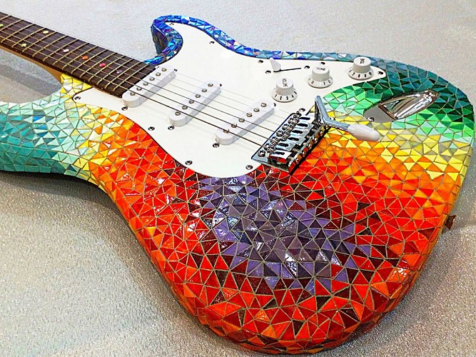 Mosaïque guitare électrique en émaux de verre de Venise (3)