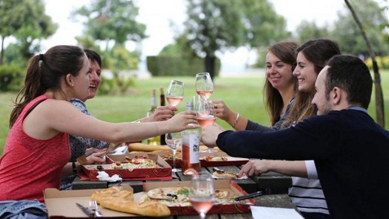 CROUSEILLES-Atelier-vin-et-déjeuner-à-la-Cave-de-Crouseilles-640x360