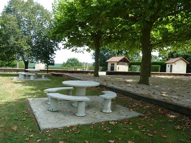 Monpezat aire de pique-nique @Coteaux Béarn Madiran (3)