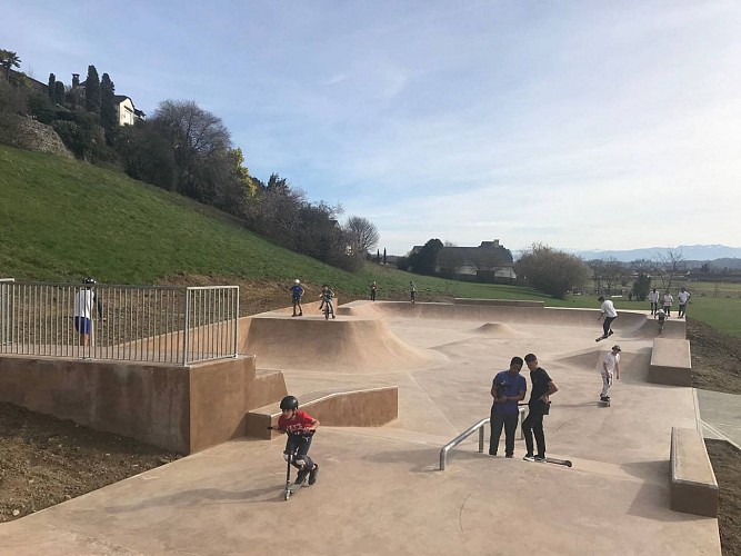 Plateau sportif - Lescar - skate parc