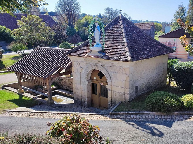 Chapelle Notre Dame Nativité Laveyssière-Eyraud Crempse Maurens