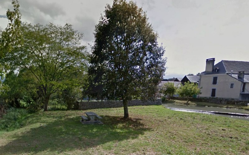 Aire-de-pique-nique-lagos-Googlemap-streetview-2014 - libre-de-droits - 2-ok