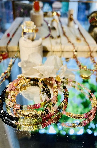 3 - Collier - Bracelets Pierres semi - précieuses Tourmaline. Bagues Citrine &amp; Rubis redim