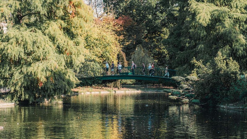 Jardin-public, le pont en fer
