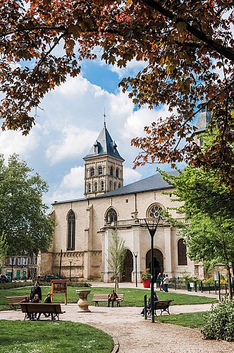 BC02_CHURCH_StSEURIN_VB_048