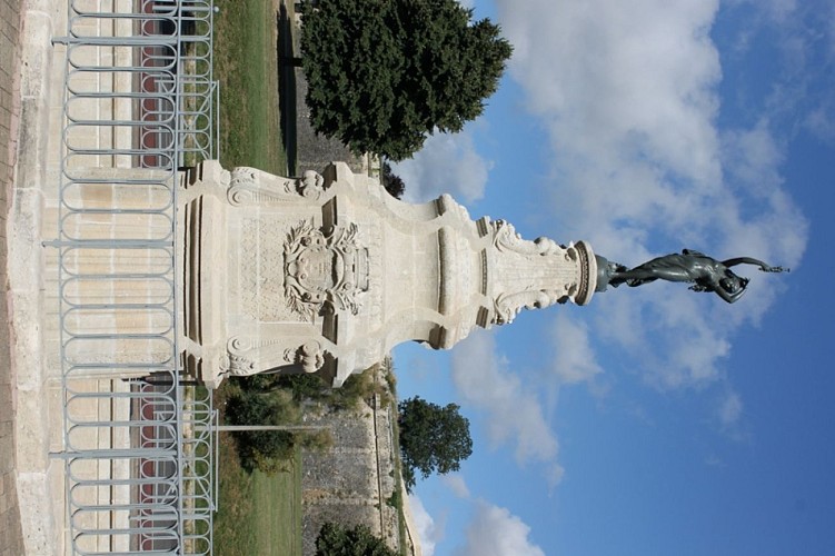 ville-de-blaye-fontaine-800x600--blaye-tourisme-2