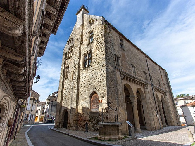 Ancien-hotel-de-ville-La-Reole-David-Remazeilles_Gironde-Tourisme