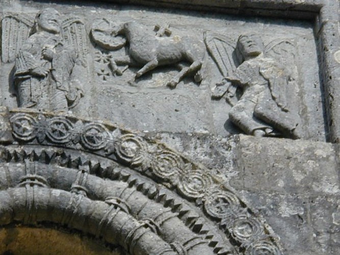 Façade de l'église Saint-Pierre de Loupiac