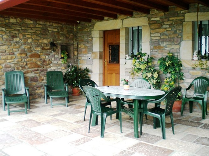 Madame Maritxu MENDIONDE