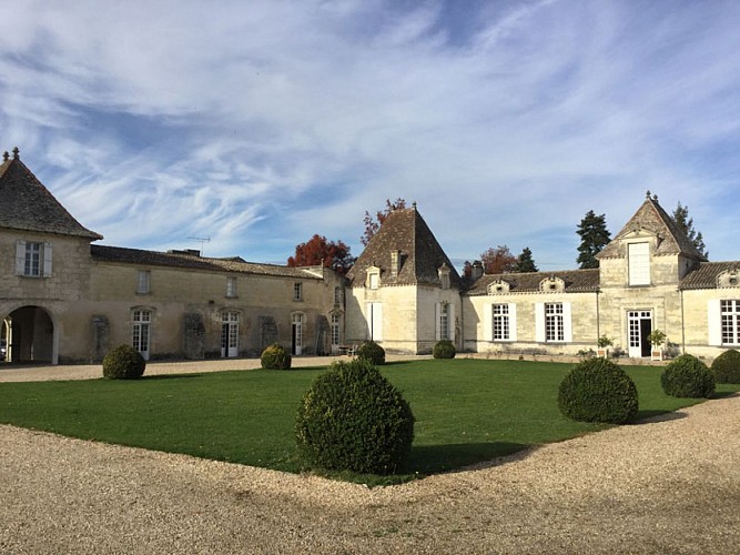 800X600_Chateau d'abzac-SCharrie-tablette