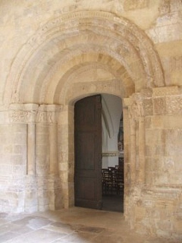 Eglise Saint-Pierre aux Liens de Pujols-sur-Ciron