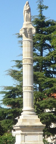 Colonne à la Vierge de Saint-Yzans-de-Médoc