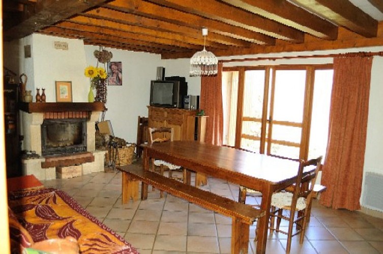 Gîte Cluchet salle de séjour