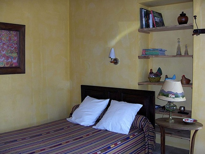 Larre-maisonnette-chambre-double-St-Jean-Pied-de-Port©otgb
