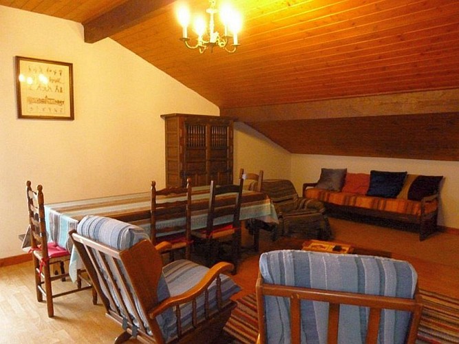 Maison Arbelbide salon - Uhart Cize