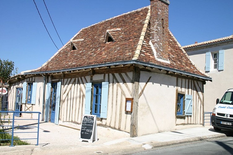 restaurant-le-barthomé-st-barthelemy-de-bellegarde-façade