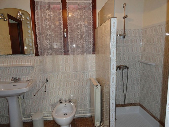 Location Etchepare - Salle de bain - St Jean Le Vieux
