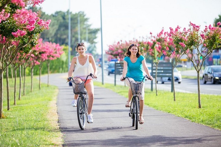 langon piste cyclable -agence-les-conteurs