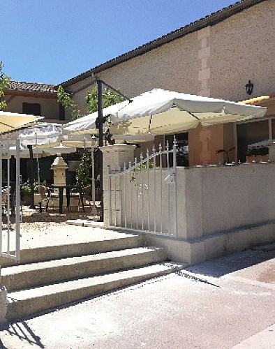 6 terrasse de la rue