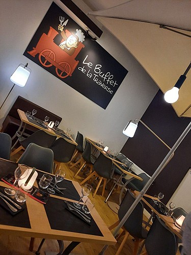 Le_Buffet_de_la_traverse_Sarlat (4)