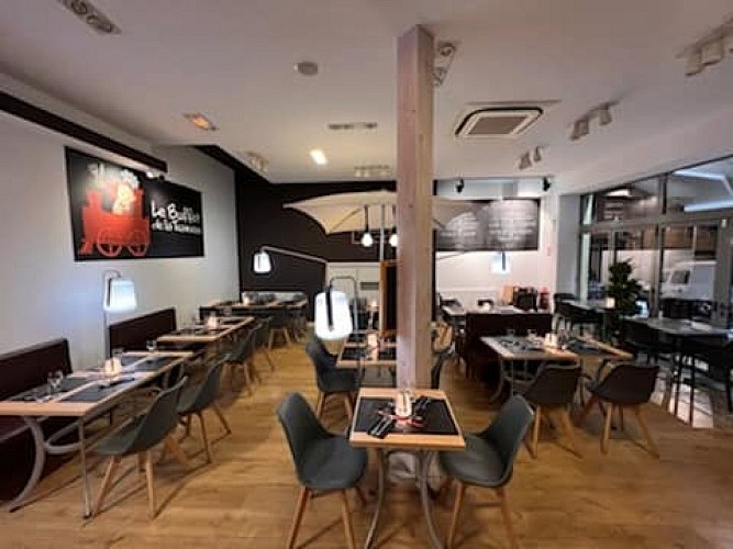 Le_Buffet_de_la_traverse_Sarlat (3)