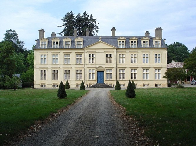 Chateau Amou