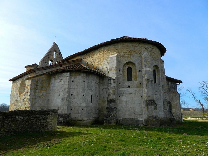 Escalans - Eglise Saint Jean Baptiste -vue arrière