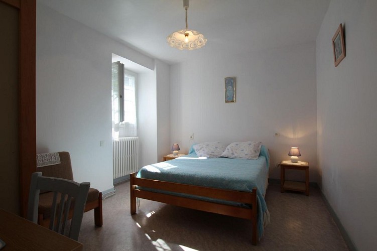 Appartement Ahetz-Etcheber chambre lit double bleu - Esterencuby