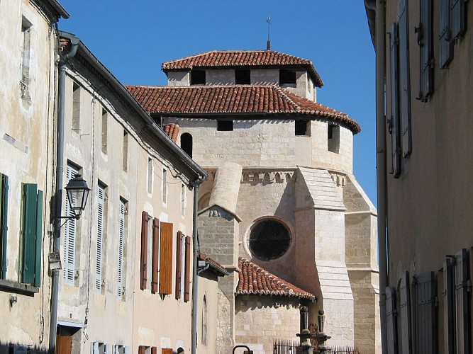 Roquefort - Eglise Ste Marie - Copyright J.M Tinarrage