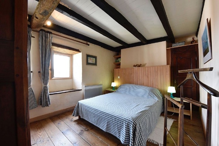 Maison Lauque chambre lit double petits carreaux - St Martin d Arrossa