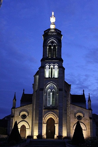 Abbaye de Maylis - Eglise Notre Dame de nuit