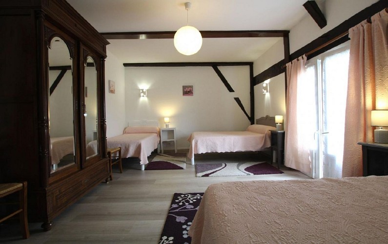 maison-lagourgue-obilua---chambre-trois-lits-single---beyrie-sur-joyeuse