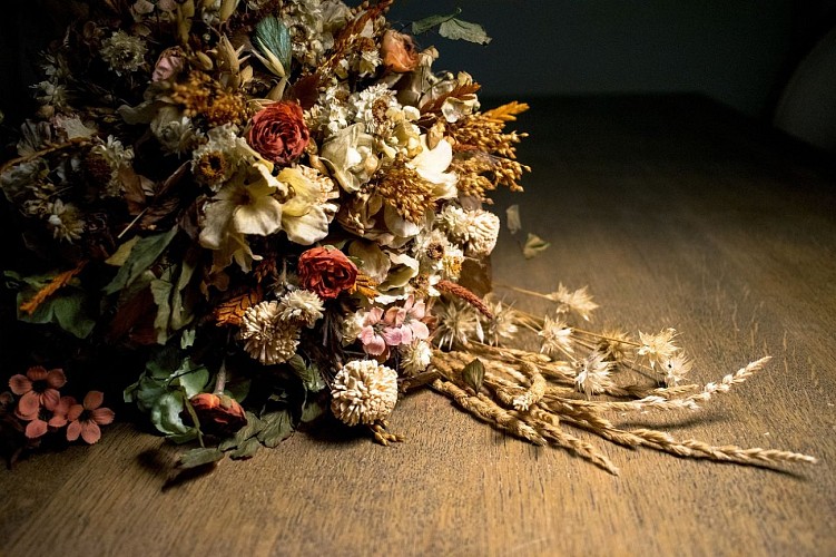 dried-flowers-gbd58117a3_1280