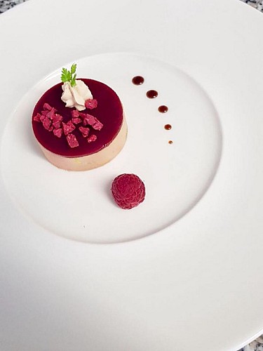 Entree-O-Moulin--foie-gras-et-framboise