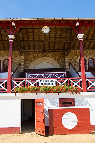 Arènes de Villeneuve de Marsan