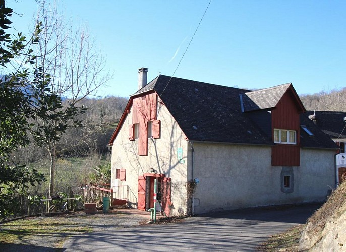 Façade maison Etcheto location Pays Basque Soule Lacarry