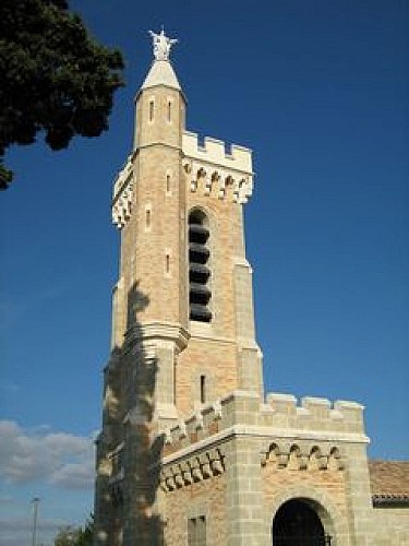 Eglise Saint-Pierre et son clocher